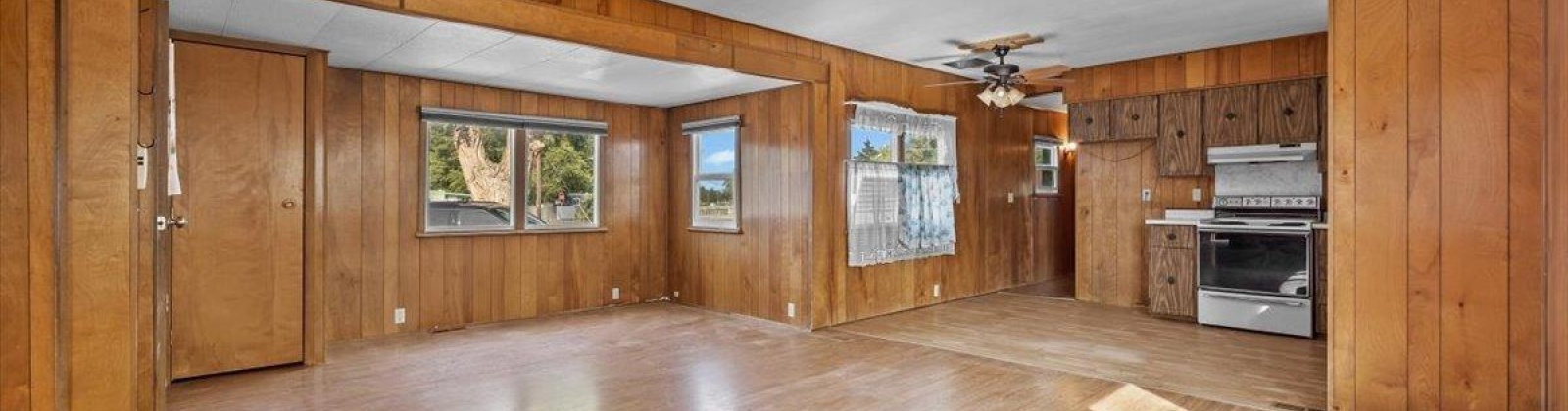 Bowles Rd, Kennewick, Washington 99337, 3 Bedrooms Bedrooms, ,2 BathroomsBathrooms,Manufactured-owned Lot,For Sale,Bowles Rd,284947
