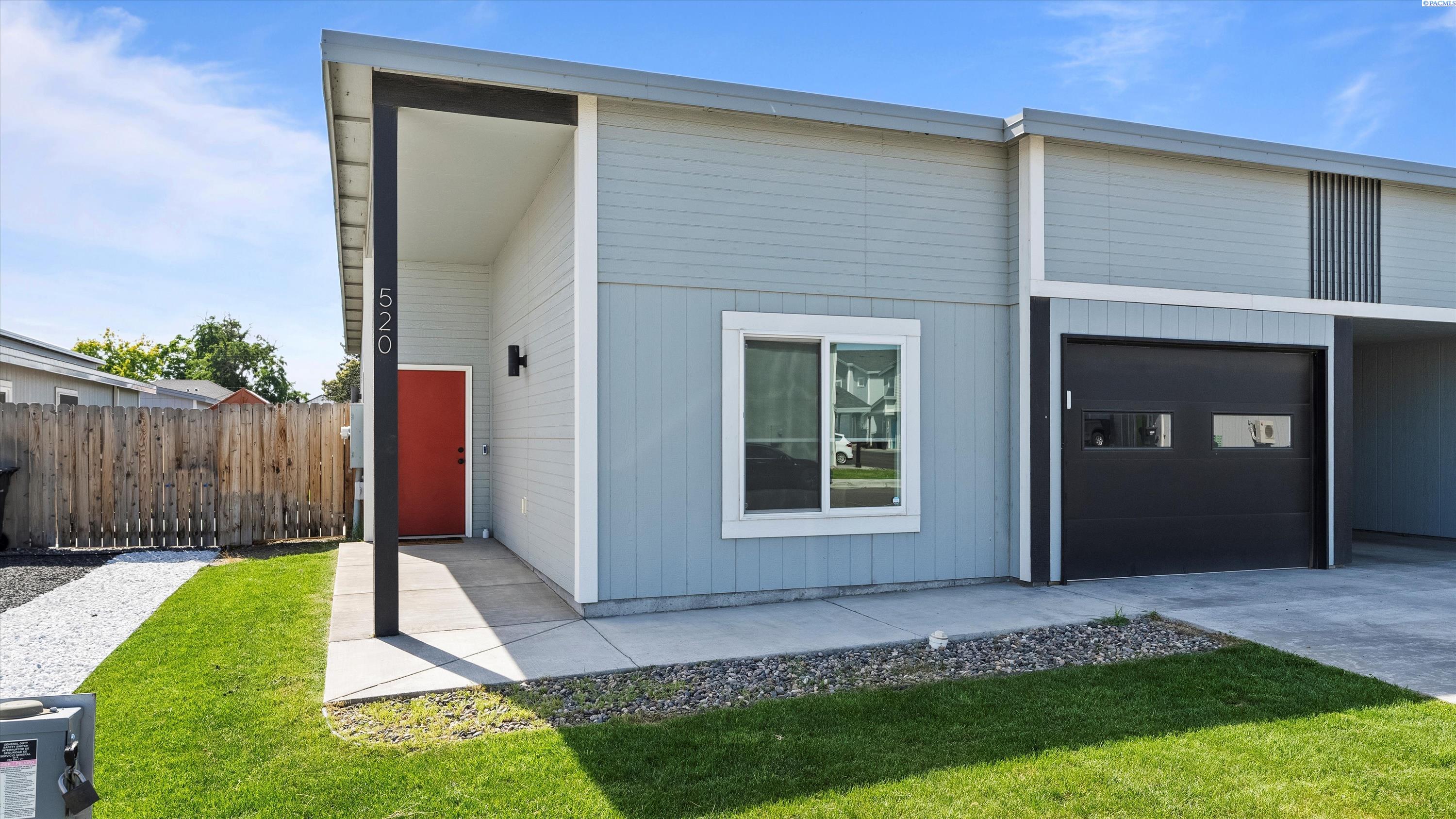 Whitefish Ln, Pasco, Washington 99301, 3 Bedrooms Bedrooms, 0 ,2 BathroomsBathrooms,Condos/townhomes,For Sale,Whitefish Ln,0,284946