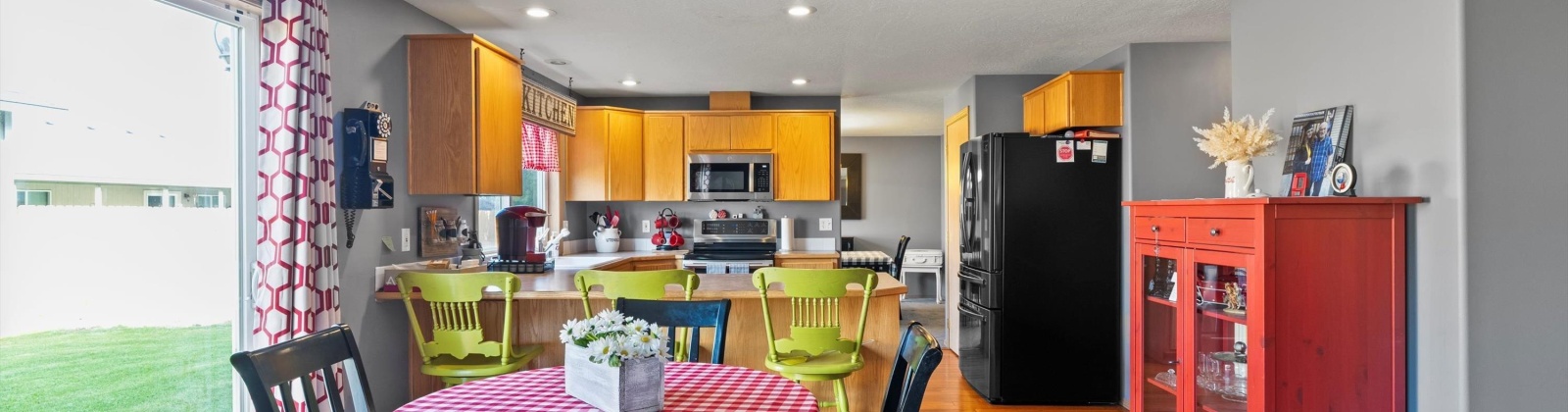 Dayton Ct., Kennewick, Washington 99337-5250, 4 Bedrooms Bedrooms, ,3 BathroomsBathrooms,For Sale,Dayton Ct.,284971