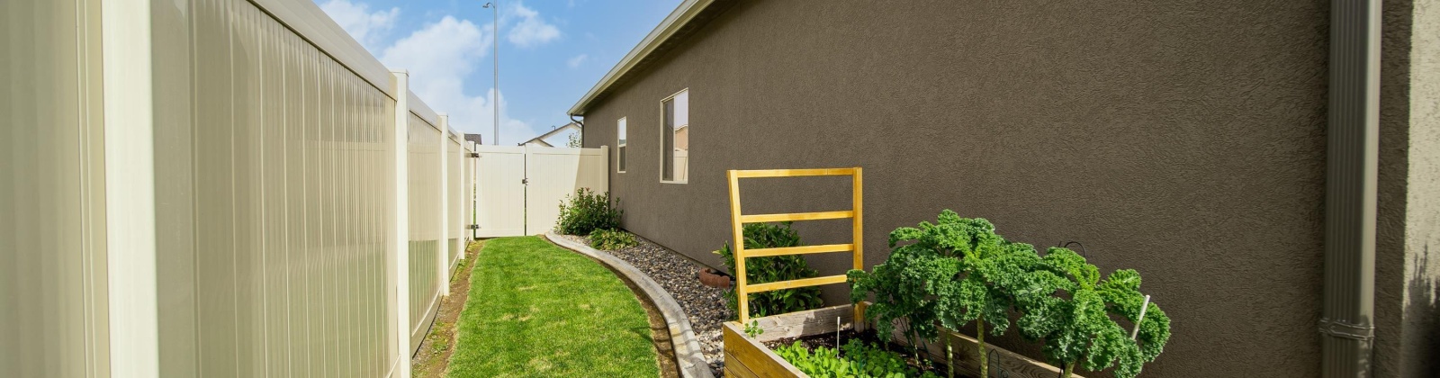 Sophie Rae Ct., Pasco, Washington 99301-4775, 3 Bedrooms Bedrooms, ,2 BathroomsBathrooms,Site Built-owned Lot,For Sale,Sophie Rae Ct.,284972