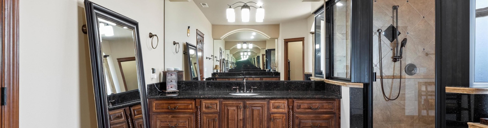 Riverbend Dr, Richland, Washington 99352, 4 Bedrooms Bedrooms, ,3 BathroomsBathrooms,For Sale,Riverbend Dr,285011