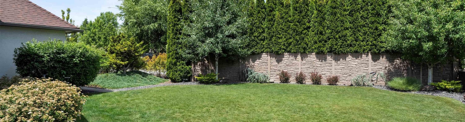 Riverbend Dr, Richland, Washington 99352, 4 Bedrooms Bedrooms, ,3 BathroomsBathrooms,For Sale,Riverbend Dr,285011