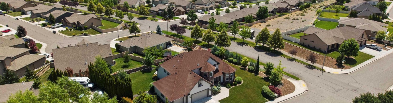 Riverbend Dr, Richland, Washington 99352, 4 Bedrooms Bedrooms, ,3 BathroomsBathrooms,For Sale,Riverbend Dr,285011