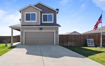 Edison, Connell, Washington 99326, 4 Bedrooms Bedrooms, ,3 BathroomsBathrooms,Site Built-owned Lot,For Sale,Edison,283038