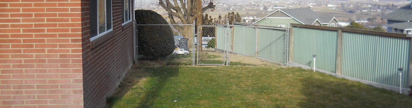 Grandview Avenue, Sunnyside, Washington 98944, 3 Bedrooms Bedrooms, ,2 BathroomsBathrooms,Site Built-owned Lot,For Sale,Grandview Avenue,281247