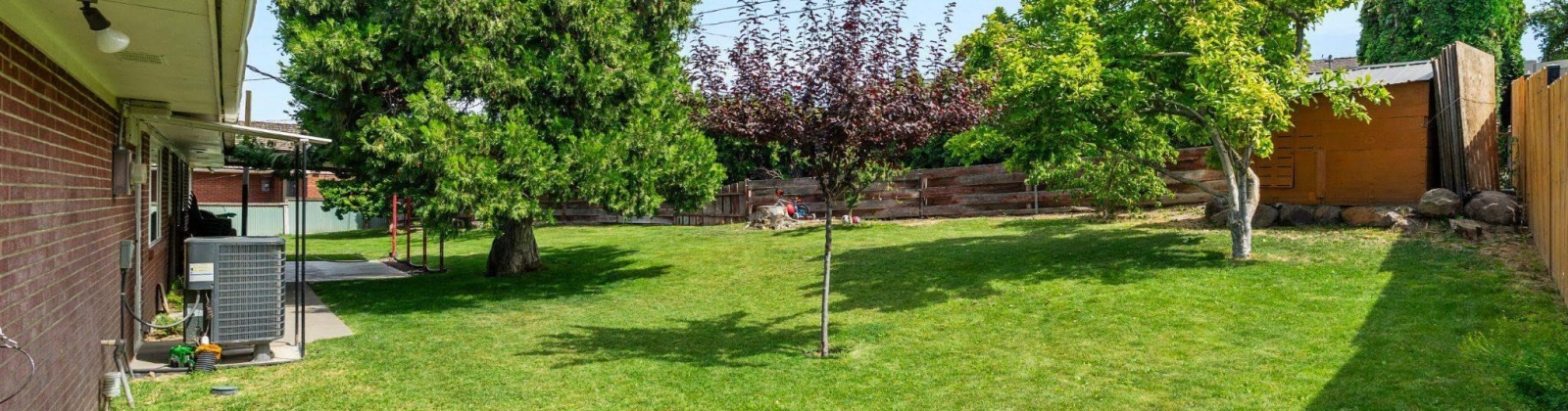 Grandview Avenue, Sunnyside, Washington 98944, 3 Bedrooms Bedrooms, ,2 BathroomsBathrooms,For Sale,Grandview Avenue,281247