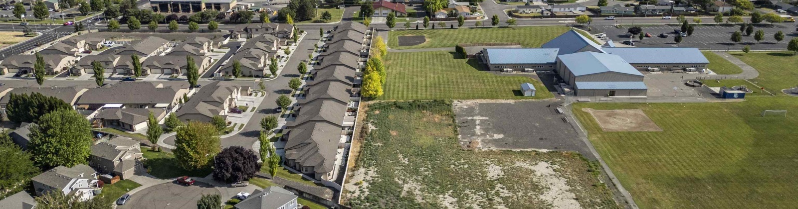 32nd Ave, Kennewick, Washington 99337, 3 Bedrooms Bedrooms, ,2 BathroomsBathrooms,Site Built-owned Lot,For Sale,32nd Ave,285000