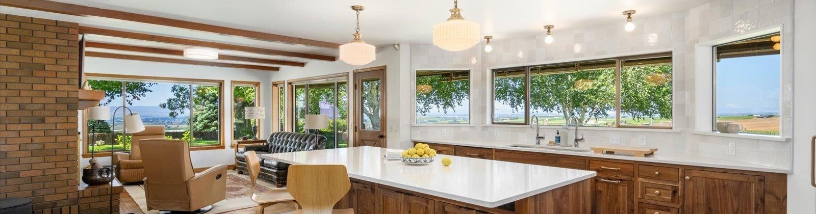 Olsen Road, Grandview, Washington 98930, 4 Bedrooms Bedrooms, ,5 BathroomsBathrooms,For Sale,Olsen Road,284996