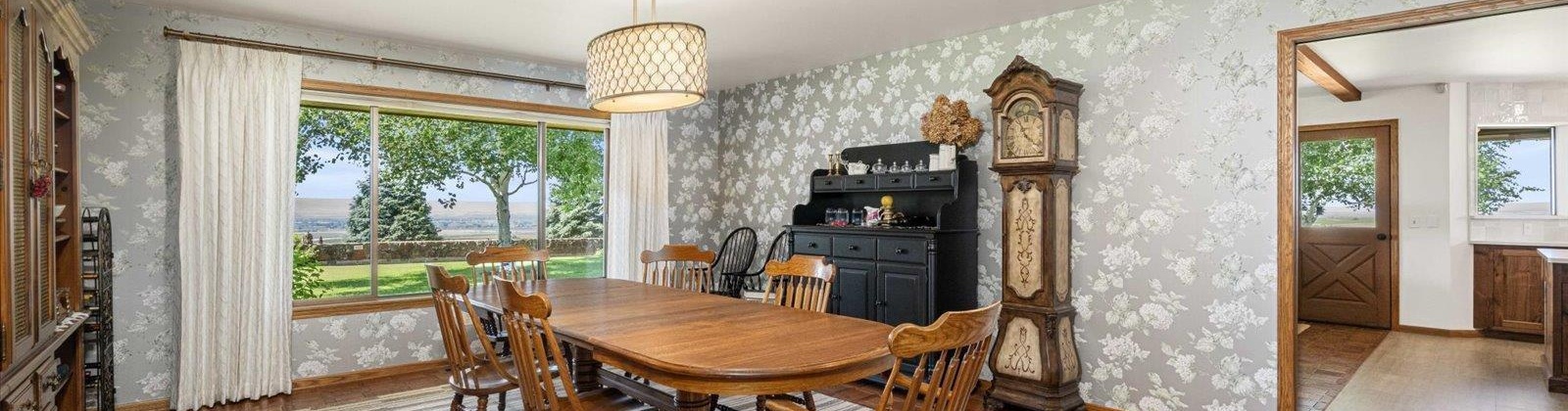 Olsen Road, Grandview, Washington 98930, 4 Bedrooms Bedrooms, ,5 BathroomsBathrooms,For Sale,Olsen Road,284996