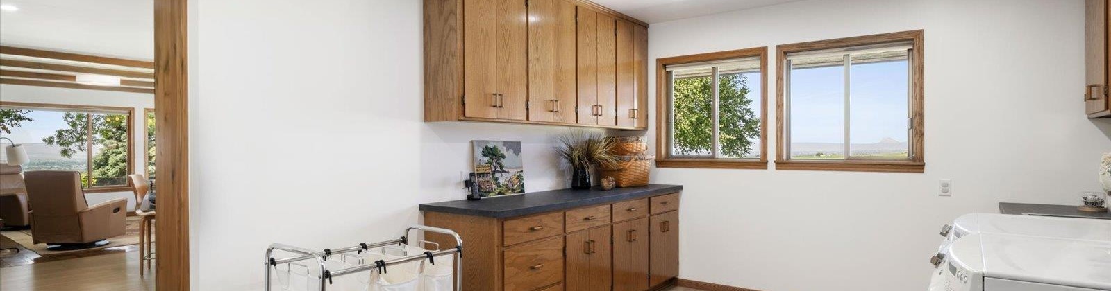 Olsen Road, Grandview, Washington 98930, 4 Bedrooms Bedrooms, ,5 BathroomsBathrooms,For Sale,Olsen Road,284996