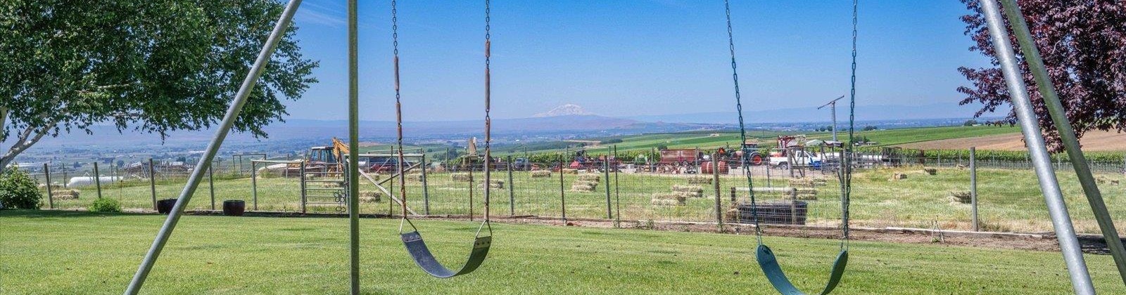 Olsen Road, Grandview, Washington 98930, 4 Bedrooms Bedrooms, ,5 BathroomsBathrooms,For Sale,Olsen Road,284996