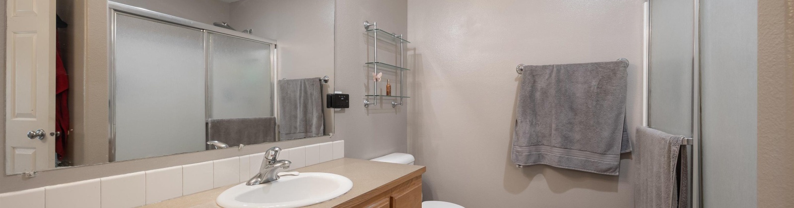 Tacoma Pl, Kennewick, Washington 99337, 5 Bedrooms Bedrooms, ,3 BathroomsBathrooms,Site Built-owned Lot,For Sale,Tacoma Pl,285003