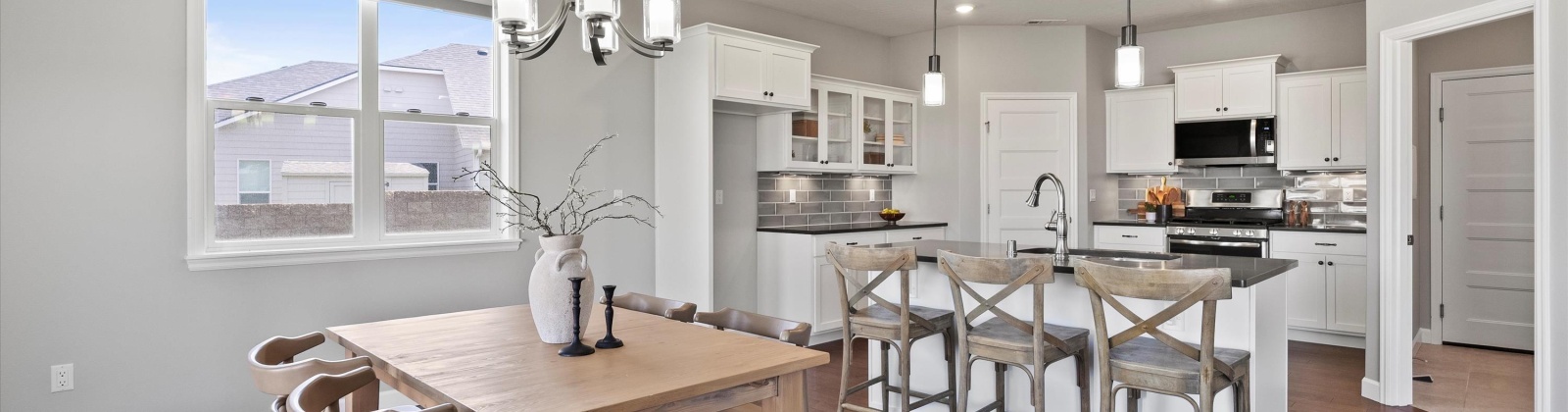 38th, Kennewick, Washington 99338, 3 Bedrooms Bedrooms, ,2 BathroomsBathrooms,Site Built-owned Lot,For Sale,38th,285017