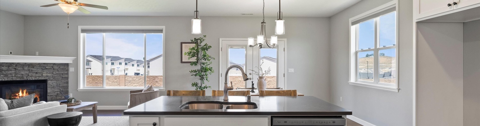 38th, Kennewick, Washington 99338, 3 Bedrooms Bedrooms, ,2 BathroomsBathrooms,Site Built-owned Lot,For Sale,38th,285017