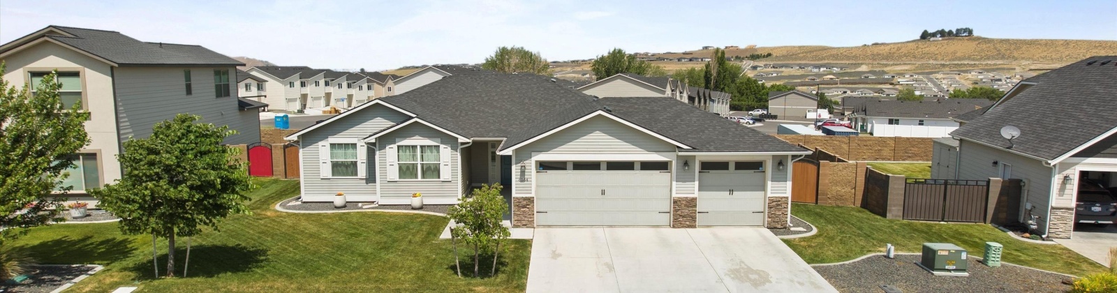 38th, Kennewick, Washington 99338, 3 Bedrooms Bedrooms, ,2 BathroomsBathrooms,Site Built-owned Lot,For Sale,38th,285017