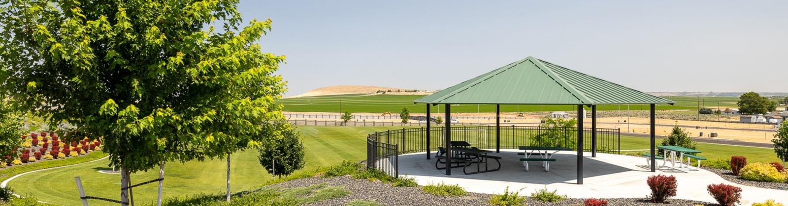 Lennox St, West Richland, Washington 99353, 3 Bedrooms Bedrooms, ,2 BathroomsBathrooms,Site Built-owned Lot,For Sale,Lennox St,285020
