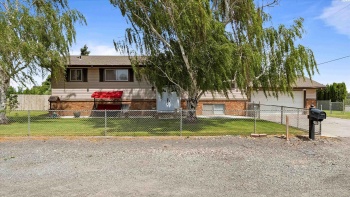 8th Ave, Kennewick, Washington 99337, 5 Bedrooms Bedrooms, ,3 BathroomsBathrooms,Site Built-owned Lot,For Sale,8th Ave,285022