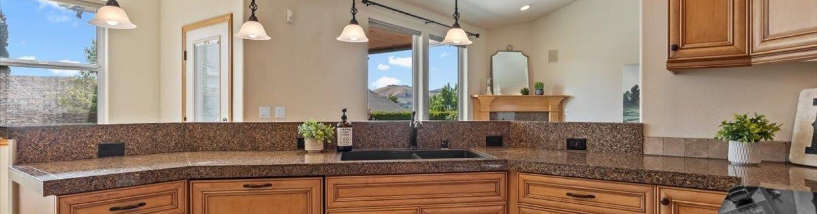 Nevada St., Kennewick, Washington 99336, 4 Bedrooms Bedrooms, ,2 BathroomsBathrooms,Site Built-owned Lot,For Sale,Nevada St.,285023