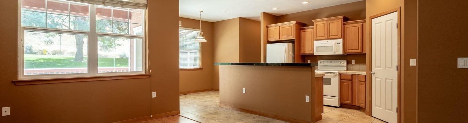 21st Ave, Kennewick, Washington 99338, 2 Bedrooms Bedrooms, ,2 BathroomsBathrooms,Condos/townhomes,For Sale,21st Ave,285041