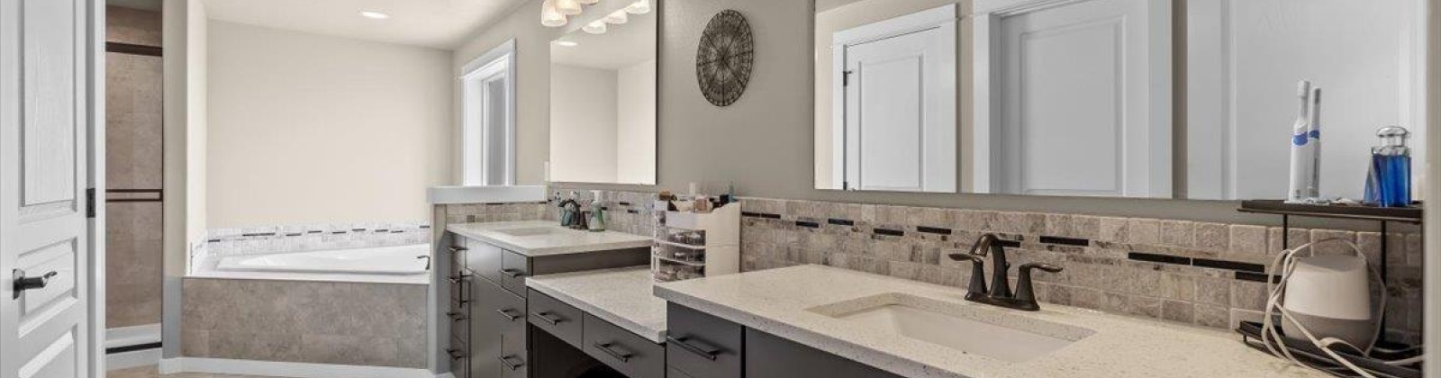 Curtis Dr, West Richland, Washington 99353, 4 Bedrooms Bedrooms, ,3 BathroomsBathrooms,For Sale,Curtis Dr,285034