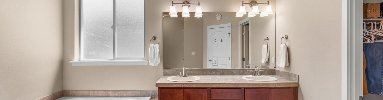 Kensington Way, Richland, Washington 99352, 4 Bedrooms Bedrooms, ,3 BathroomsBathrooms,For Sale,Kensington Way,285052