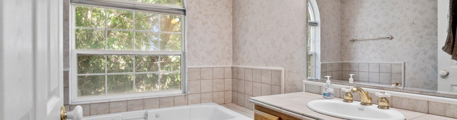 Scoon Rd, Sunnyside, Washington 98944, 4 Bedrooms Bedrooms, ,3 BathroomsBathrooms,Site Built-owned Lot,For Sale,Scoon Rd,285050