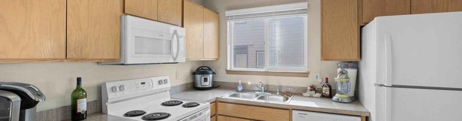Shoemaker Place, Pullman, Washington 99163, 6 Bedrooms Bedrooms, ,4 BathroomsBathrooms,Duplex,For Sale,Shoemaker Place,285046