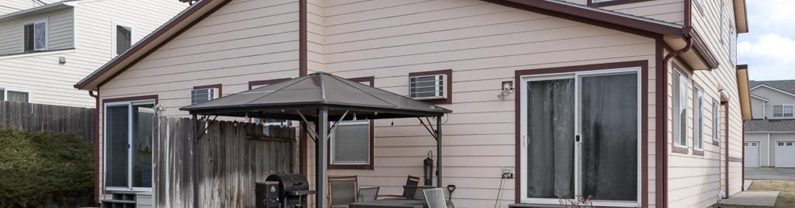 Shoemaker Place, Pullman, Washington 99163, 6 Bedrooms Bedrooms, ,4 BathroomsBathrooms,Duplex,For Sale,Shoemaker Place,285046