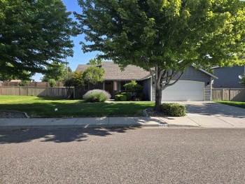 11th Avenue, Kennewick, Washington 99336, 3 Bedrooms Bedrooms, ,2 BathroomsBathrooms,Site Built-owned Lot,For Rent,11th Avenue,285069