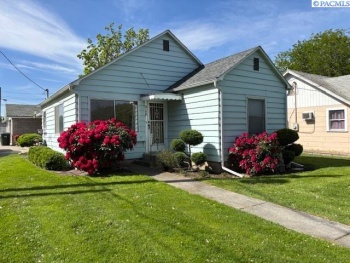 5th St., Grandview, Washington 98930, 3 Bedrooms Bedrooms, ,2 BathroomsBathrooms,Site Built-owned Lot,For Sale,5th St.,285089