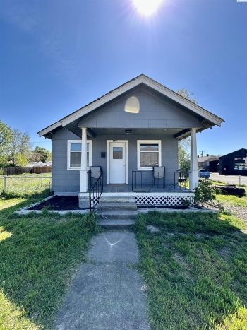 Poplar Street, Clarkston, Washington 99403, 3 Bedrooms Bedrooms, ,1 BathroomBathrooms,Site Built-owned Lot,For Sale,Poplar Street,285074