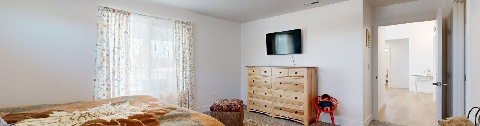 Diamond Avenue, Grandview, Washington 98930, 3 Bedrooms Bedrooms, ,2 BathroomsBathrooms,Site Built-owned Lot,For Sale,Diamond Avenue,285104