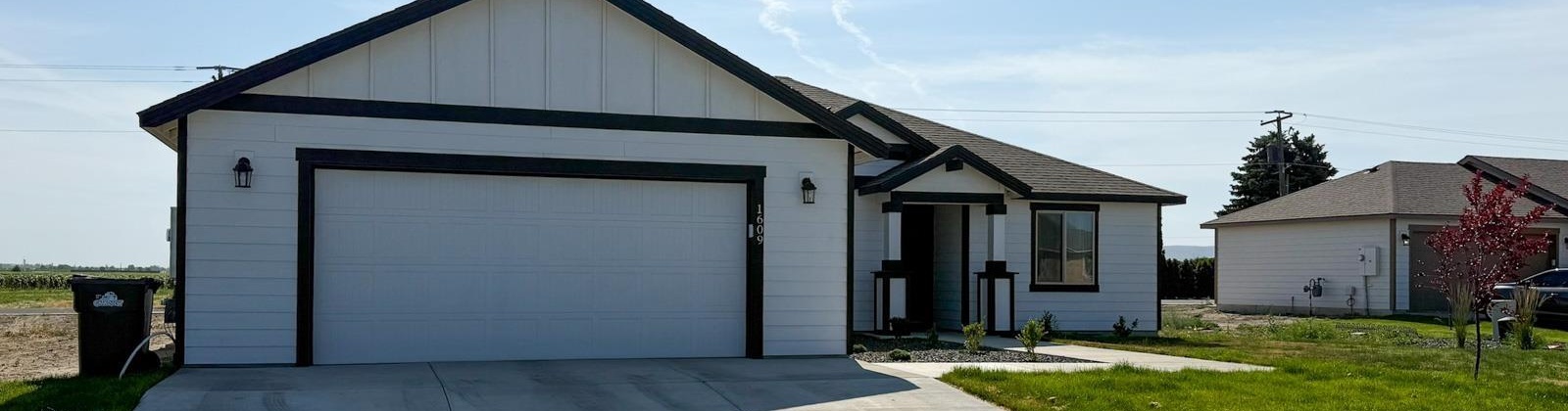 Diamond Avenue, Grandview, Washington 98930, 3 Bedrooms Bedrooms, ,2 BathroomsBathrooms,Site Built-owned Lot,For Sale,Diamond Avenue,285104