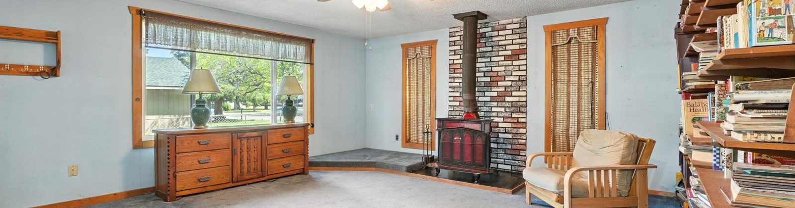 6th Ave., Kennewick, Washington 99336, 3 Bedrooms Bedrooms, ,2 BathroomsBathrooms,For Sale,6th Ave.,285131