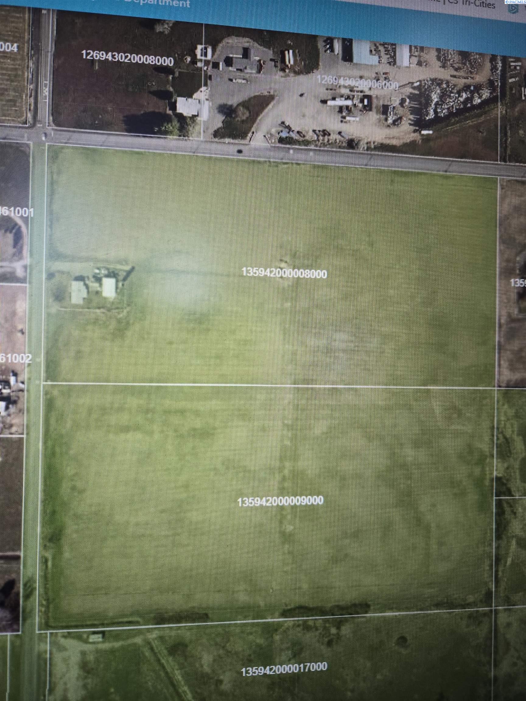 Gap Road (with Home), Prosser, Washington 99350, 0 , 0 ,75 BathroomsBathrooms,Special Use,For Sale,Gap Road (with Home),0,285126