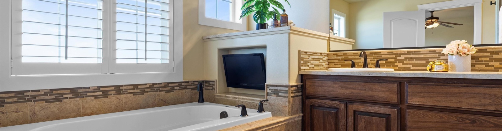 Cottontail Ln, Richland, Washington 99352, 4 Bedrooms Bedrooms, ,3 BathroomsBathrooms,Site Built-owned Lot,For Sale,Cottontail Ln,285116