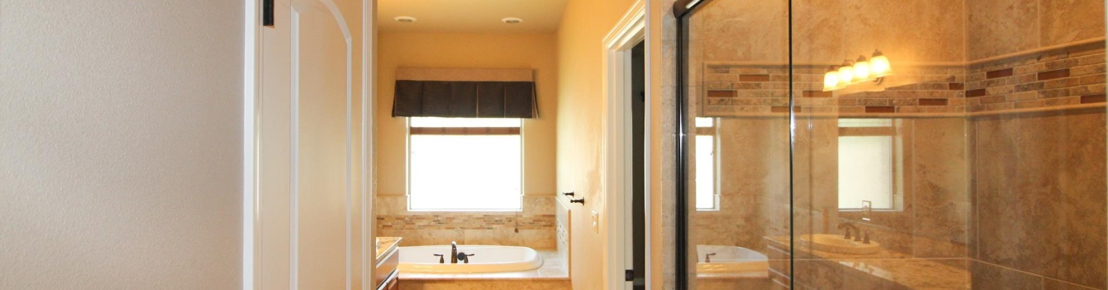 Hawaii Place, Kennewick, Washington 99336, 4 Bedrooms Bedrooms, ,3 BathroomsBathrooms,Site Built-owned Lot,For Rent,Hawaii Place,285134