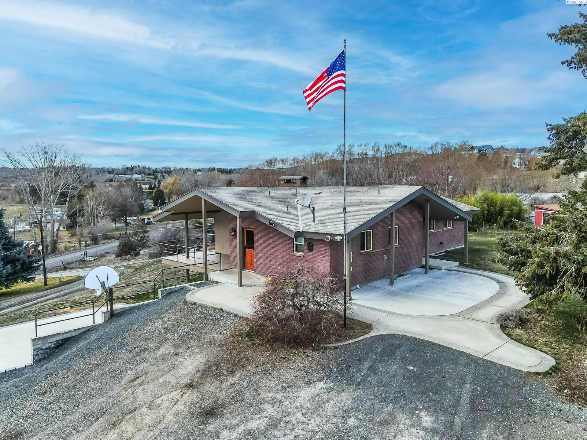 Collins Road, Selah, Washington 98942, 4 Bedrooms Bedrooms, 0 ,3 BathroomsBathrooms,Houses,For Sale,Collins Road,0,285136