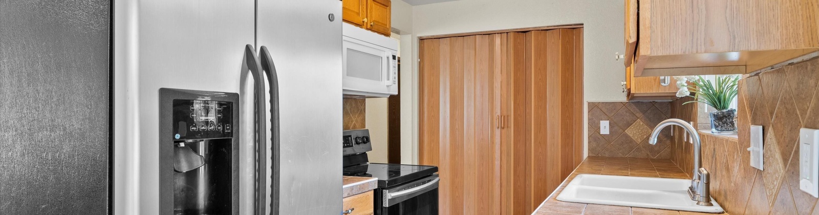 Robin Ct, West Richland, Washington 99353, 3 Bedrooms Bedrooms, ,1 BathroomBathrooms,For Sale,Robin Ct,285151