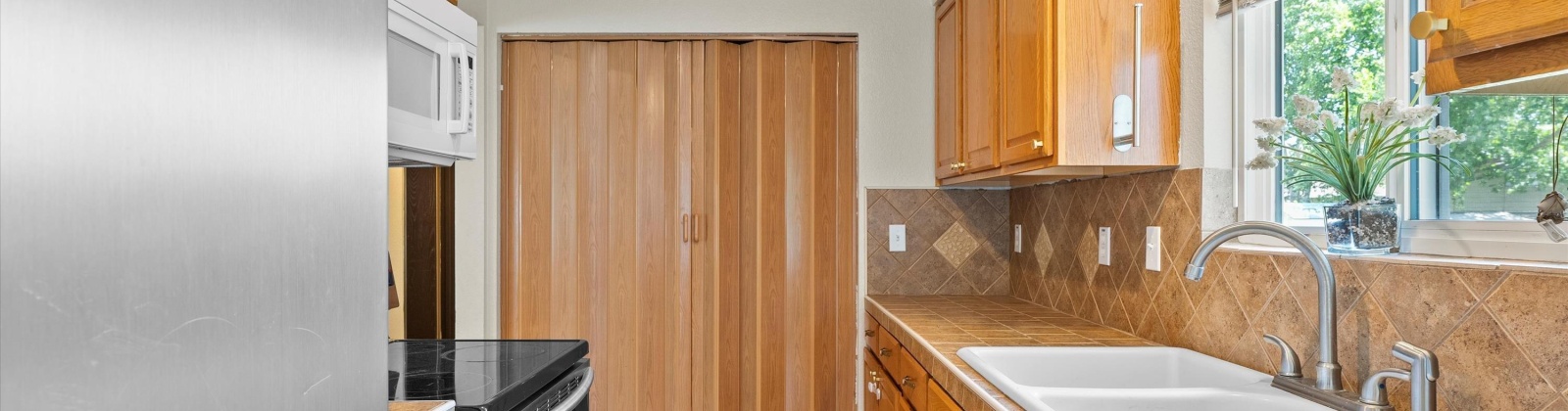 Robin Ct, West Richland, Washington 99353, 3 Bedrooms Bedrooms, ,1 BathroomBathrooms,For Sale,Robin Ct,285151