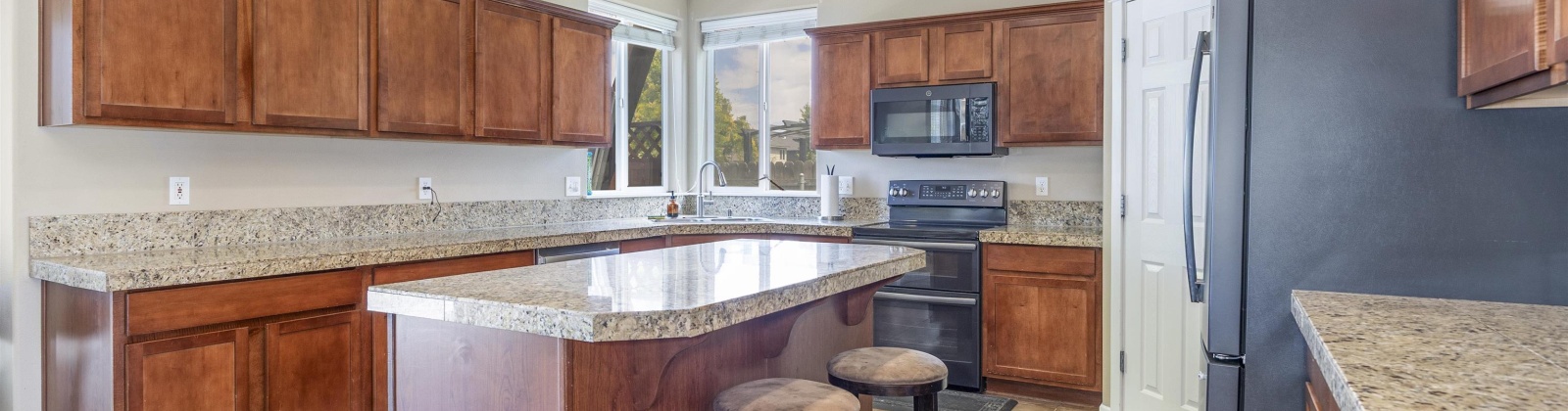 Lucena Dr, Pasco, Washington 99301, 5 Bedrooms Bedrooms, 0 ,3 BathroomsBathrooms,Houses,For Sale,Lucena Dr,0,285175