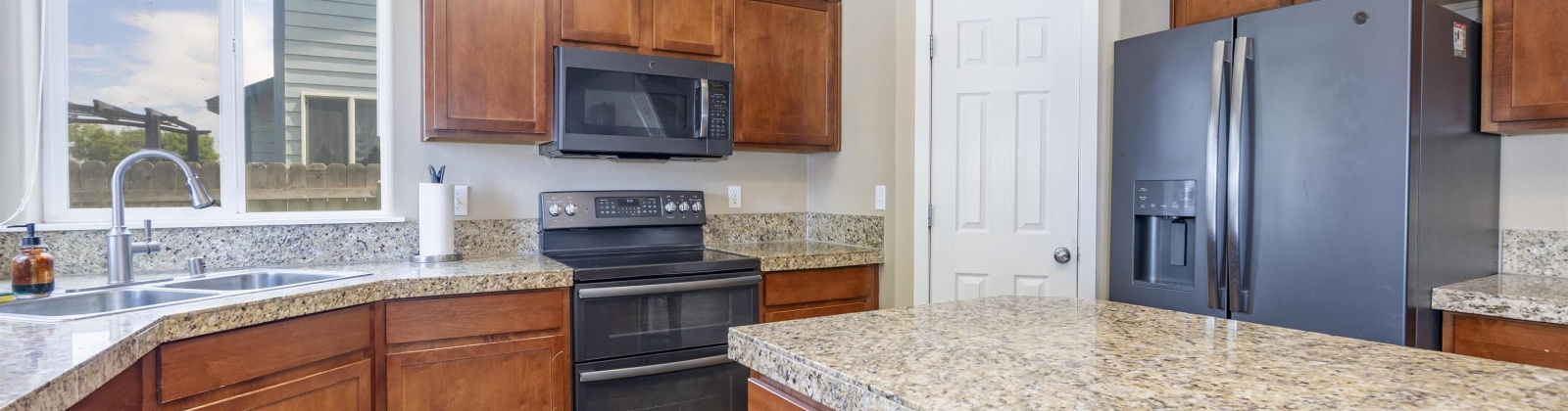 Lucena Dr, Pasco, Washington 99301, 5 Bedrooms Bedrooms, 0 ,3 BathroomsBathrooms,Houses,For Sale,Lucena Dr,0,285175