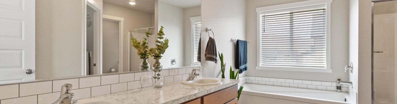 Cardinal Peak St., West Richland, Washington 99353, 4 Bedrooms Bedrooms, ,3 BathroomsBathrooms,For Sale,Cardinal Peak St.,285172
