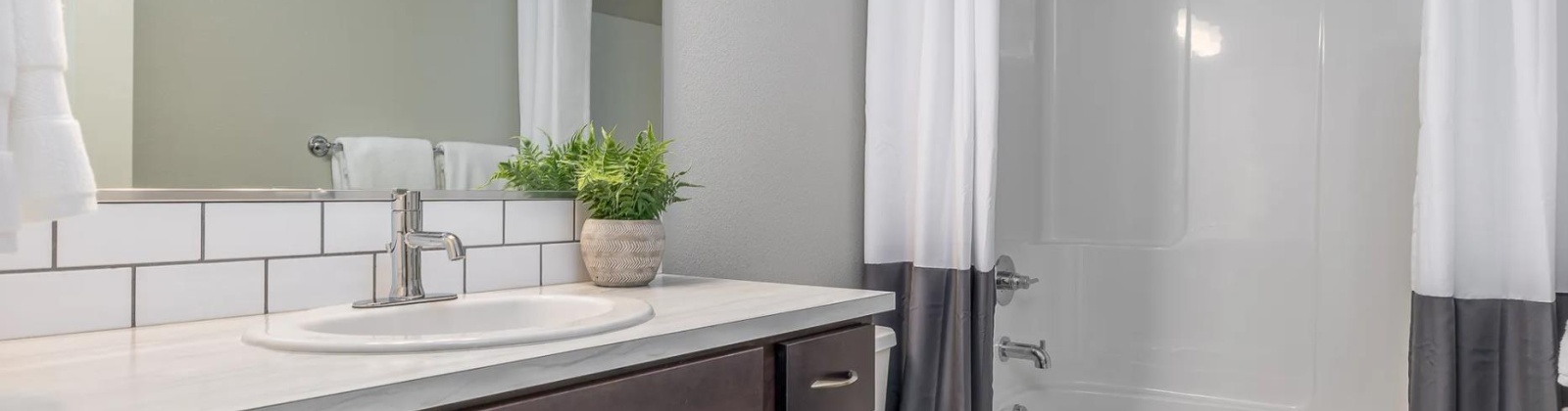 Jade Ave, Grandview, Washington 98930, 3 Bedrooms Bedrooms, ,2 BathroomsBathrooms,Site Built-owned Lot,For Sale,Jade Ave,285171