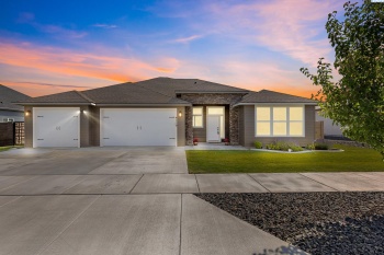 Corvina Street, Richland, Washington 99352, 4 Bedrooms Bedrooms, ,2 BathroomsBathrooms,Site Built-owned Lot,For Sale,Corvina Street,285164