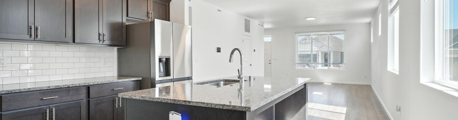 Tanzanite Ave, Grandview, Washington 98930, 3 Bedrooms Bedrooms, ,2 BathroomsBathrooms,For Sale,Tanzanite Ave,285166