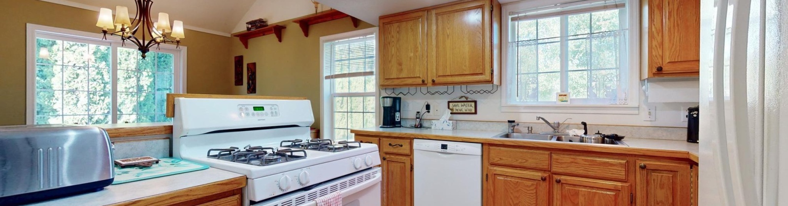 Robert St, Pullman, Washington 99163, 3 Bedrooms Bedrooms, ,2 BathroomsBathrooms,Site Built-owned Lot,For Sale,Robert St,285191