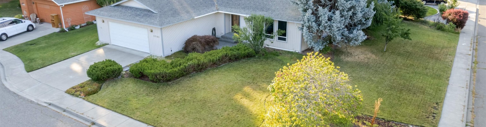 April Loop, Richland, Washington 99352, 3 Bedrooms Bedrooms, ,2 BathroomsBathrooms,Site Built-owned Lot,For Sale,April Loop,285196