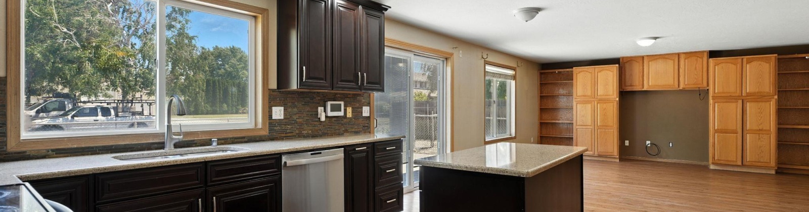 Dayton Ct., Kennewick, Washington 99337, 4 Bedrooms Bedrooms, ,3 BathroomsBathrooms,Site Built-owned Lot,For Sale,Dayton Ct.,285183