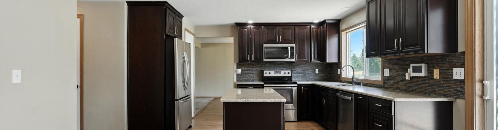 Dayton Ct., Kennewick, Washington 99337, 4 Bedrooms Bedrooms, ,3 BathroomsBathrooms,Site Built-owned Lot,For Sale,Dayton Ct.,285183